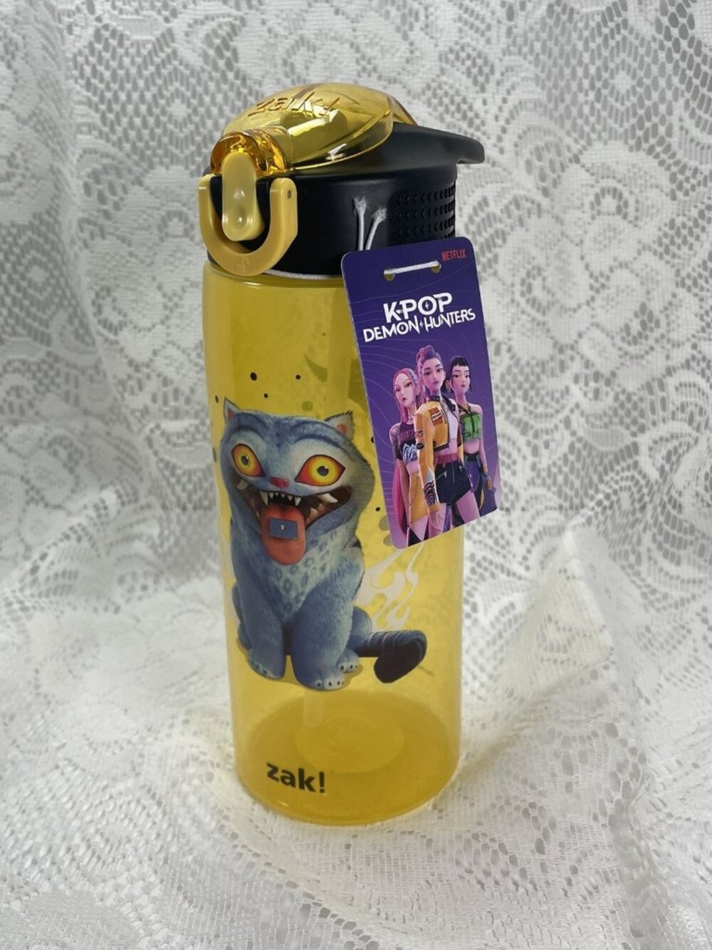 Zak Designs K-Pop Demon Hunters Derpy 25oz Plastic Bottle Dishwasher Safe Lock - Picture 3 of 6